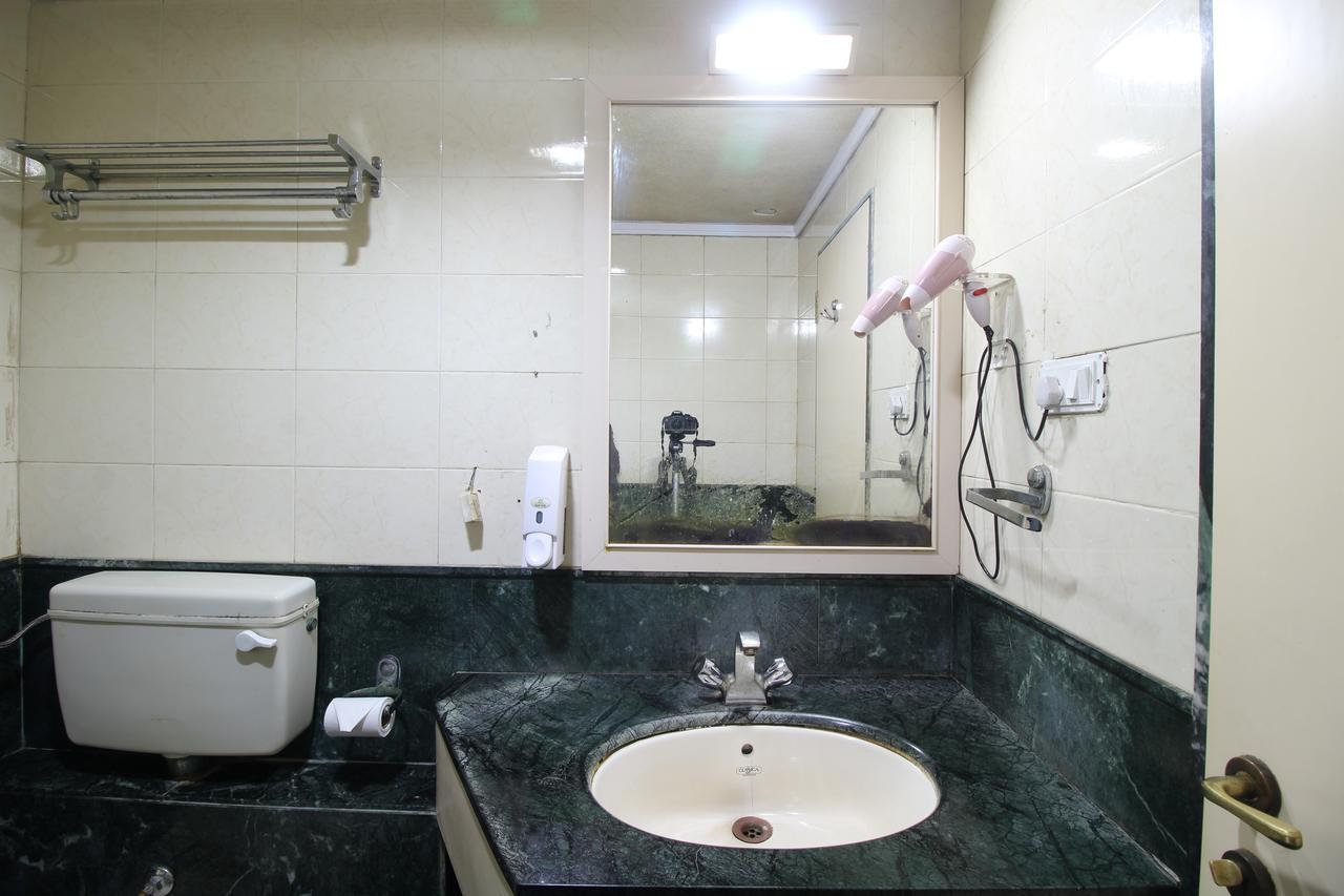 Hotel Gurukripa Daman Exterior photo