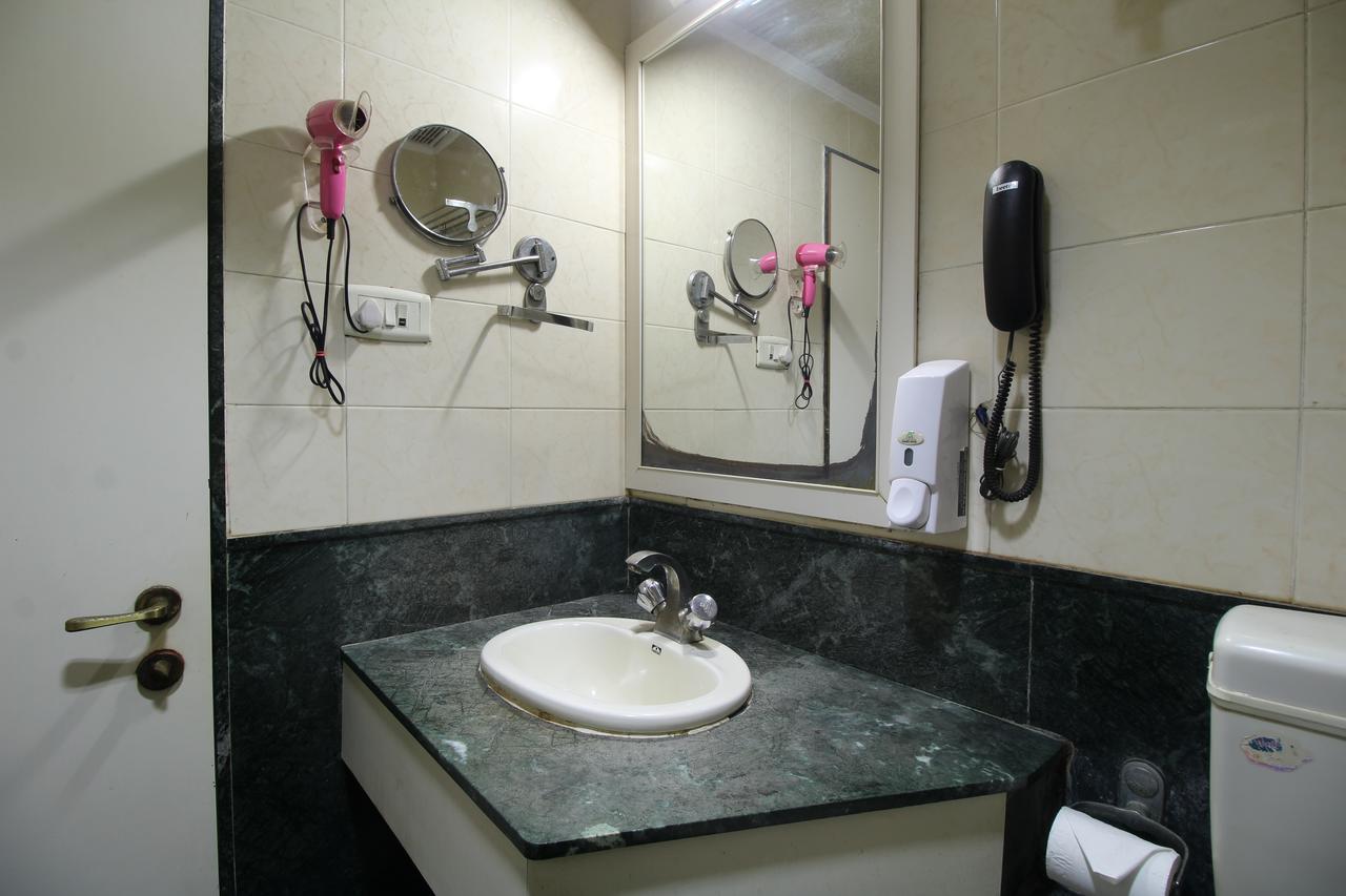 Hotel Gurukripa Daman Exterior photo