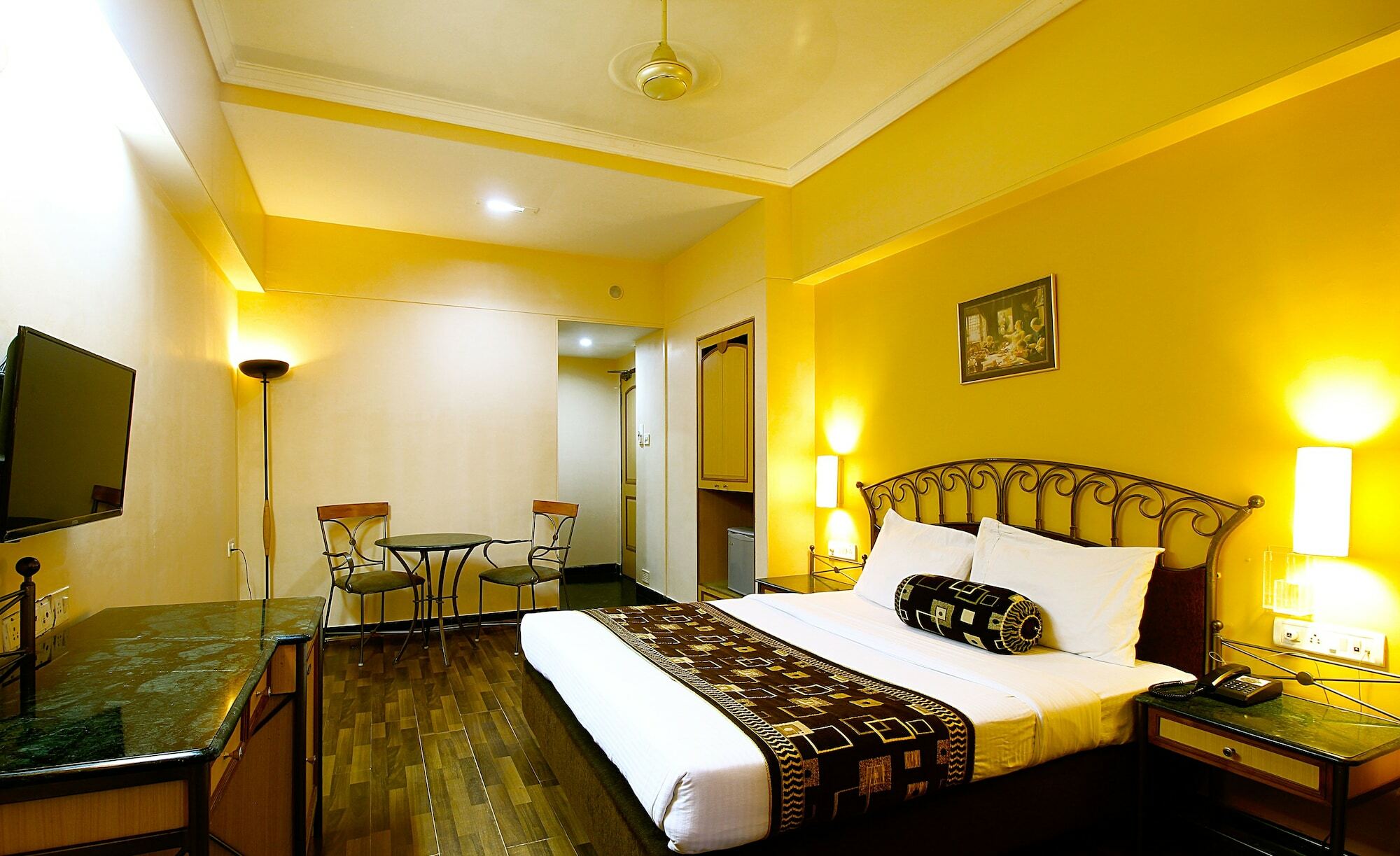 Hotel Gurukripa Daman Exterior photo