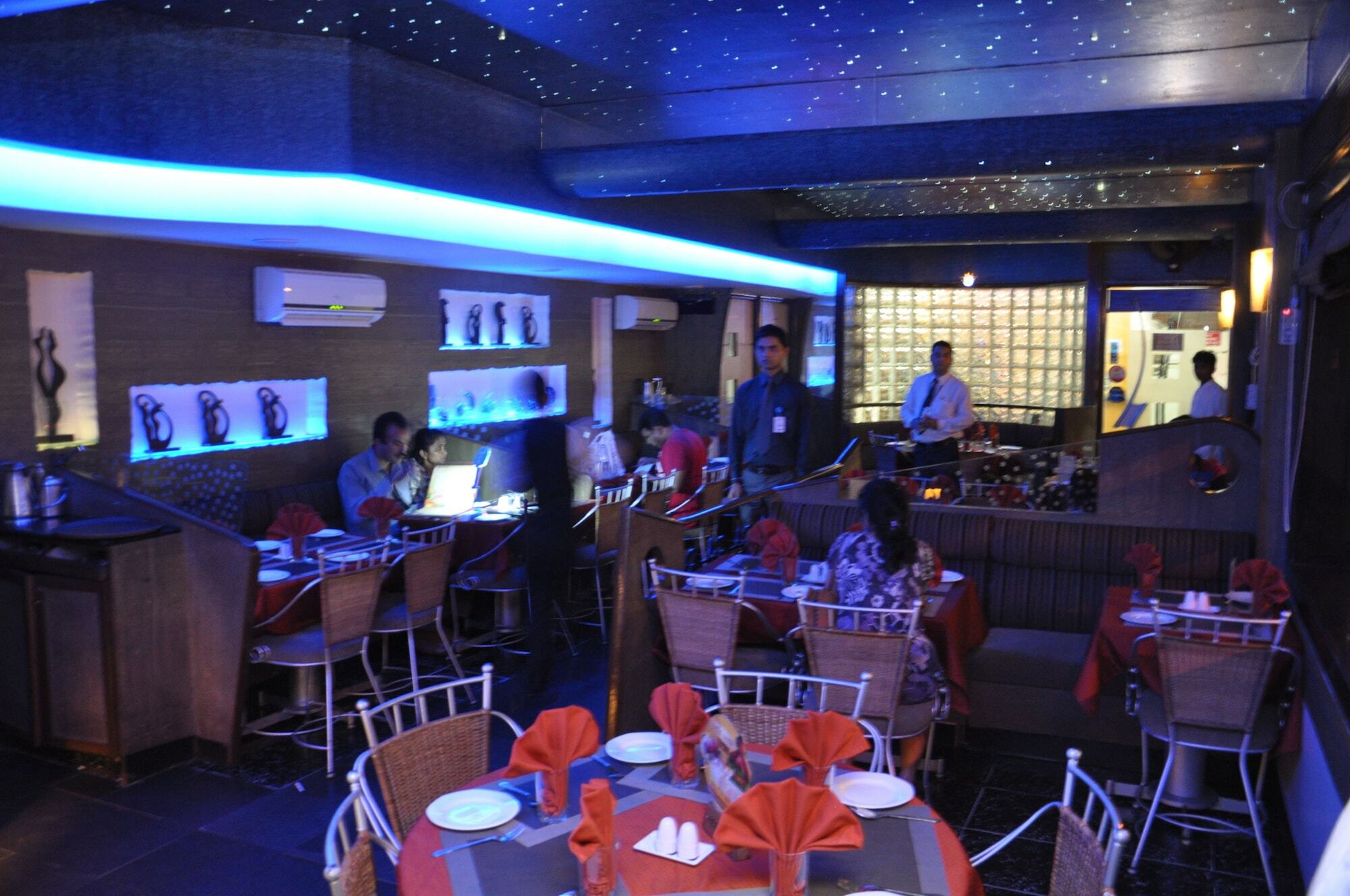 Hotel Gurukripa Daman Exterior photo